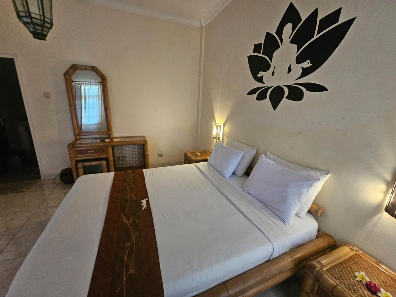 Hotel Chonos 罗威那 外观 照片