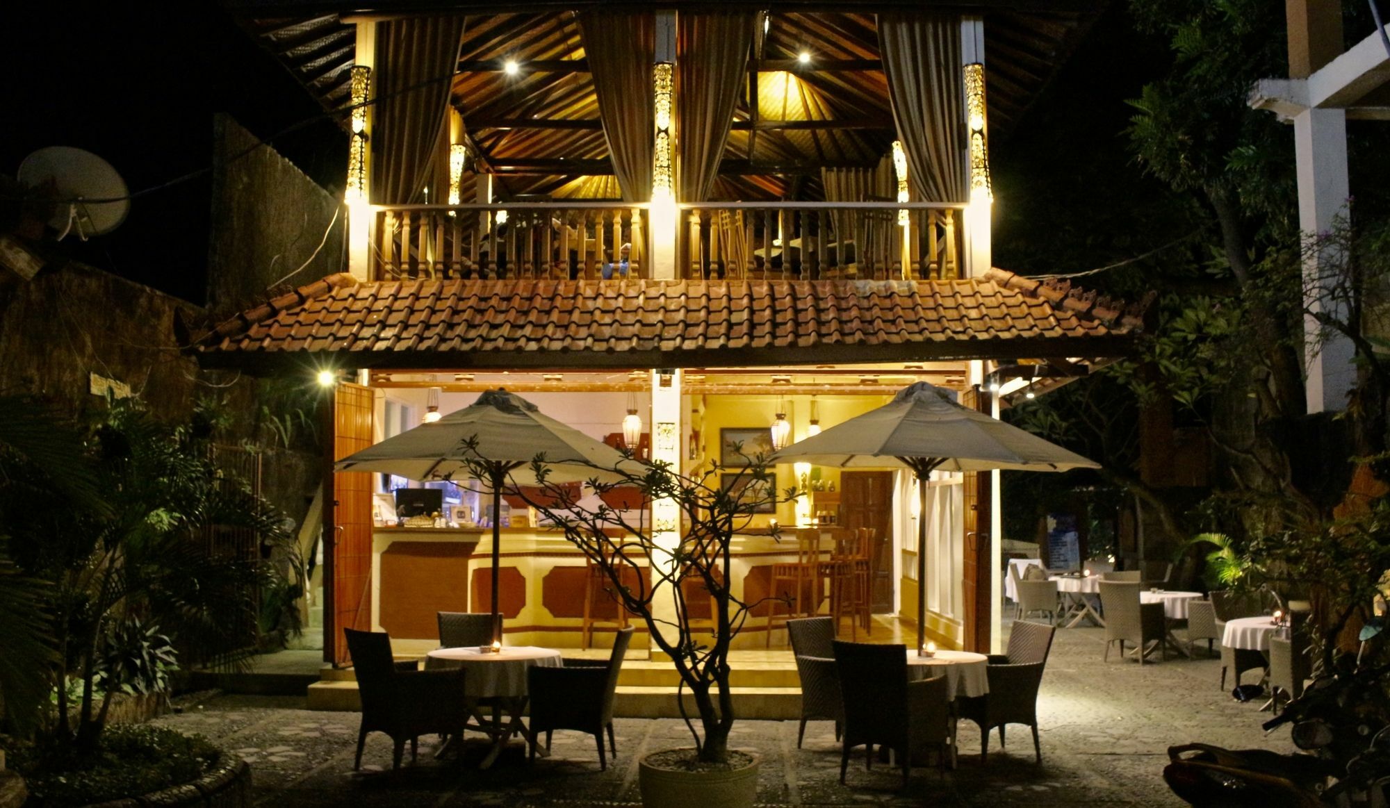 Hotel Chonos 罗威那 外观 照片