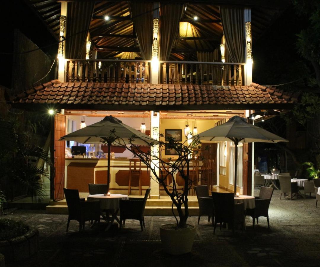 Hotel Chonos 罗威那 外观 照片