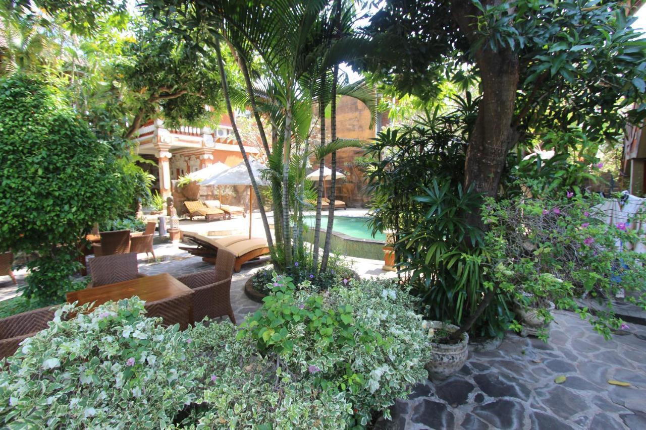 Hotel Chonos 罗威那 外观 照片
